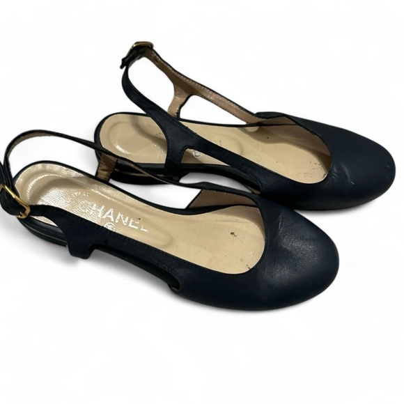 Vintage Chanel Blue Pearl Heels - Picture 6 of 6